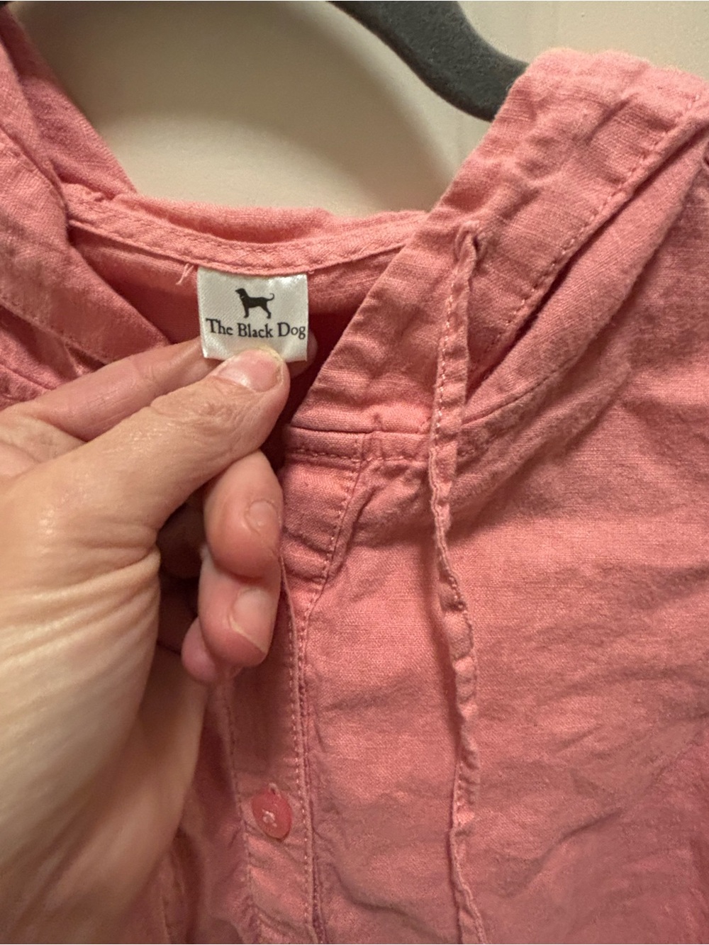 NWOT The Black Dog WOMANS linen Hooded Button-Up beach cover up in coral in XS